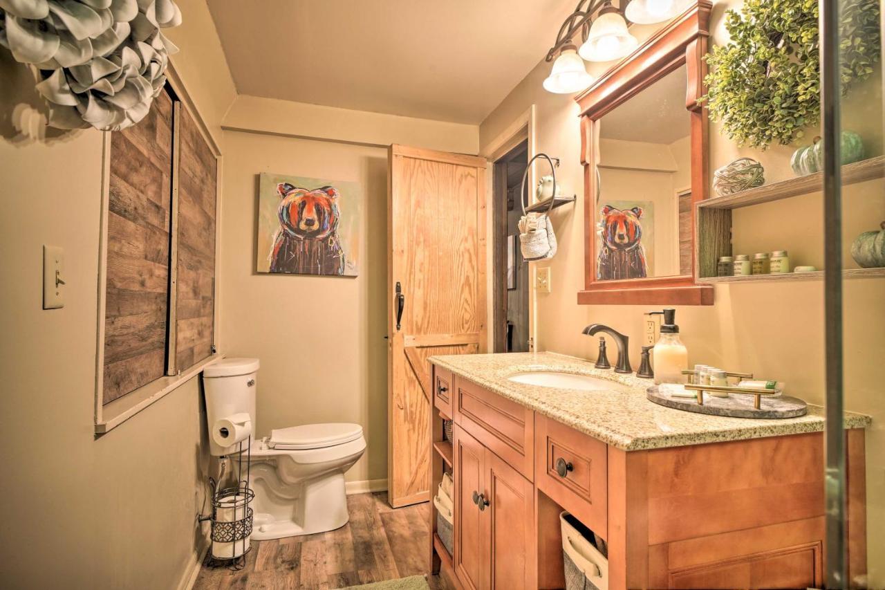 Snuggle Inn In The Heart Of Chalet Village! Gatlinburg Exterior photo